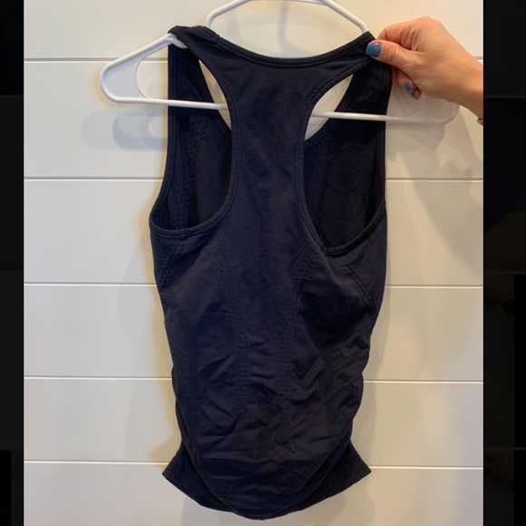 Athleta tanktop - Picture 2 of 4